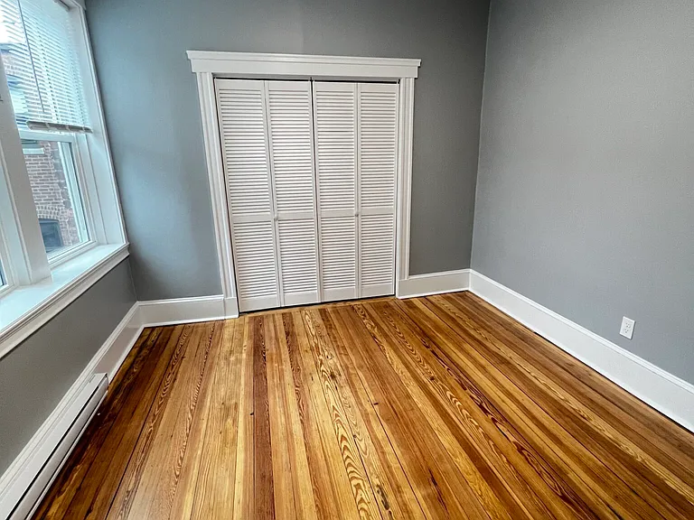 887 Huntington Ave #4 — Photo 2