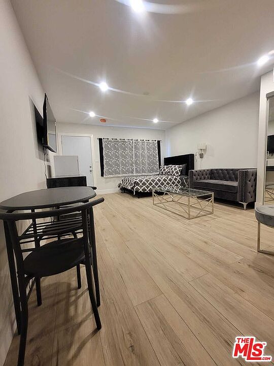 1st image of 1820 S La Brea Ave #305