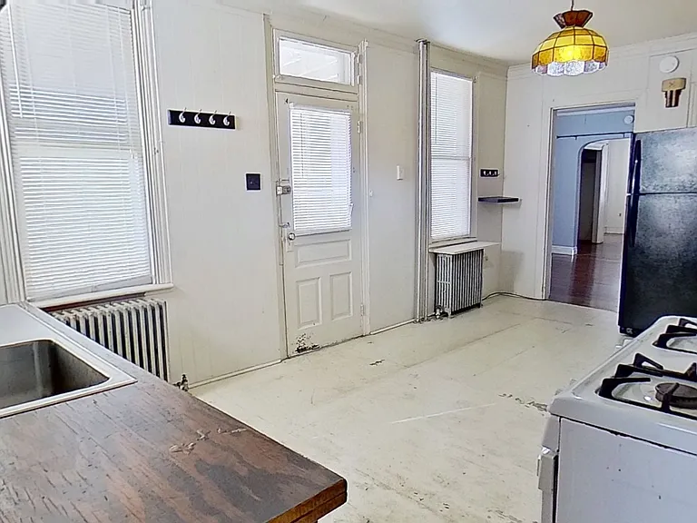 1336 W Philadelphia St #1 — Photo 2