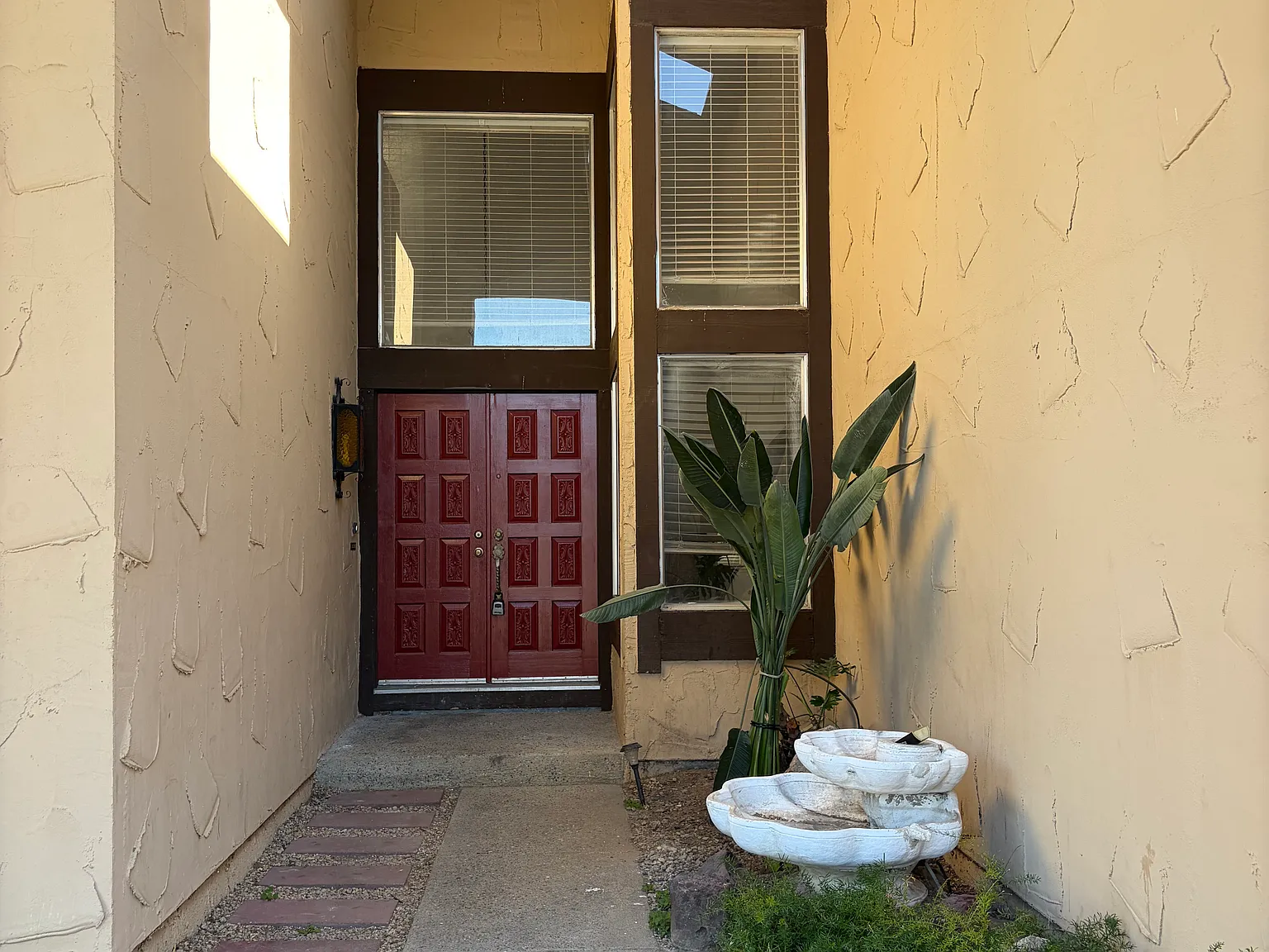 4 bed, 1750 sqft, $4,500 — Photo 2