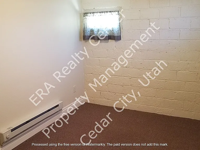 457 N 400 W #B — Photo 8