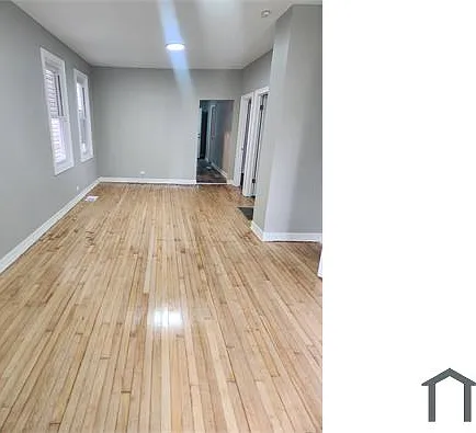 8008 S Escanaba Ave #1-2 — Photo 5