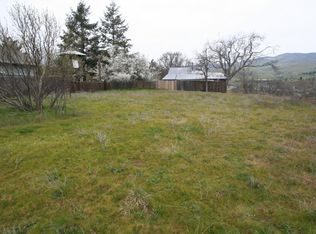 822 Oak St, Ashland, OR 97520