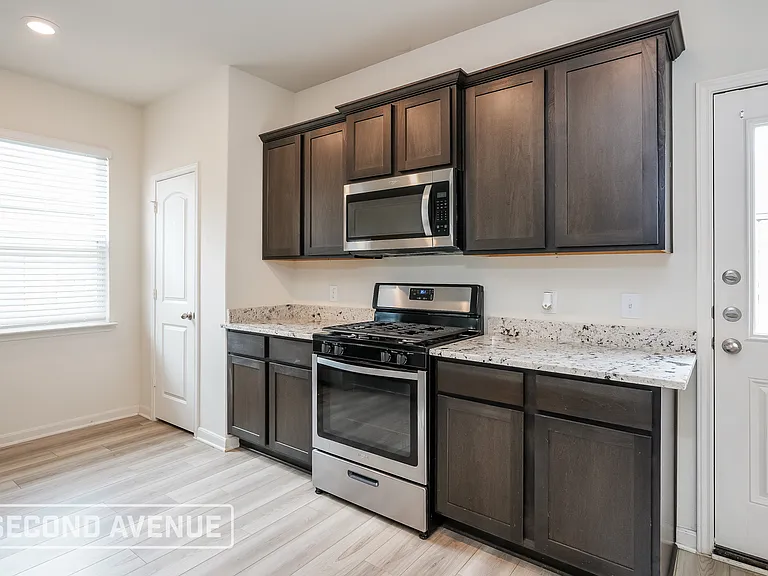 331 Condie Russell Ave — Photo 5