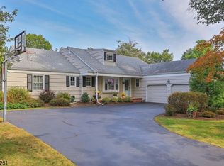 22 Juniper Way, Basking Ridge, NJ 07920