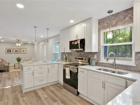 11202 Heathstead Rd, Chester, VA 23831