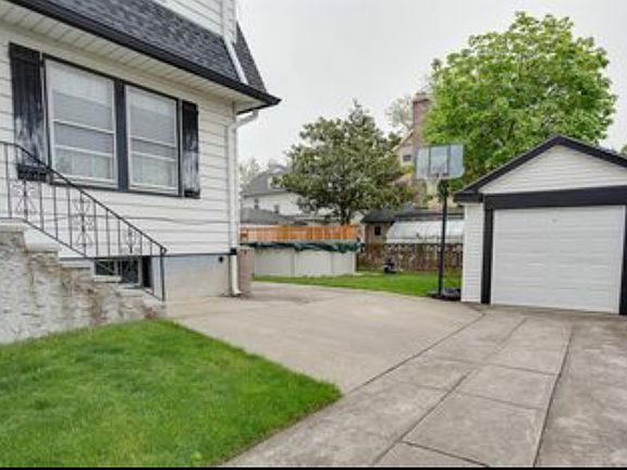 3rd image of 3355 159th St #House