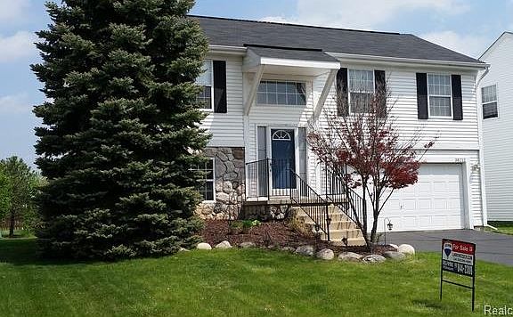 4th image of 38212 S Miller Cir