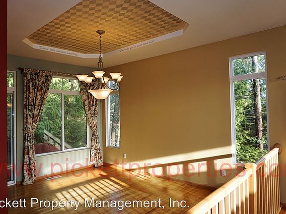 5th image of 3107 NE Seahurst Ct