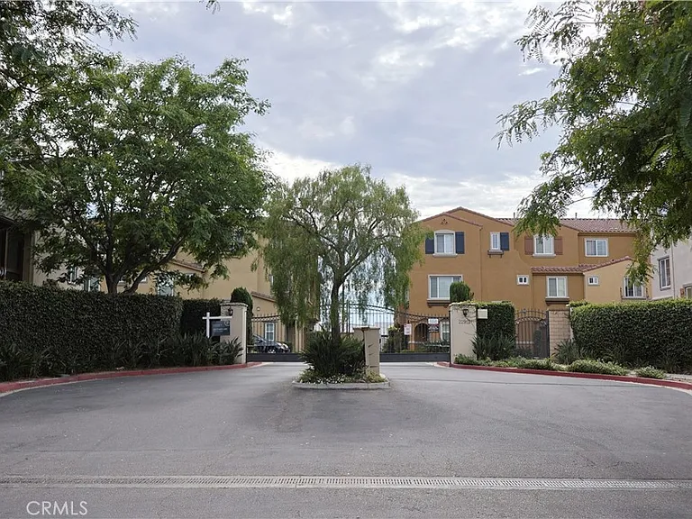 22919 Mariposa Ave #810 — Photo 22