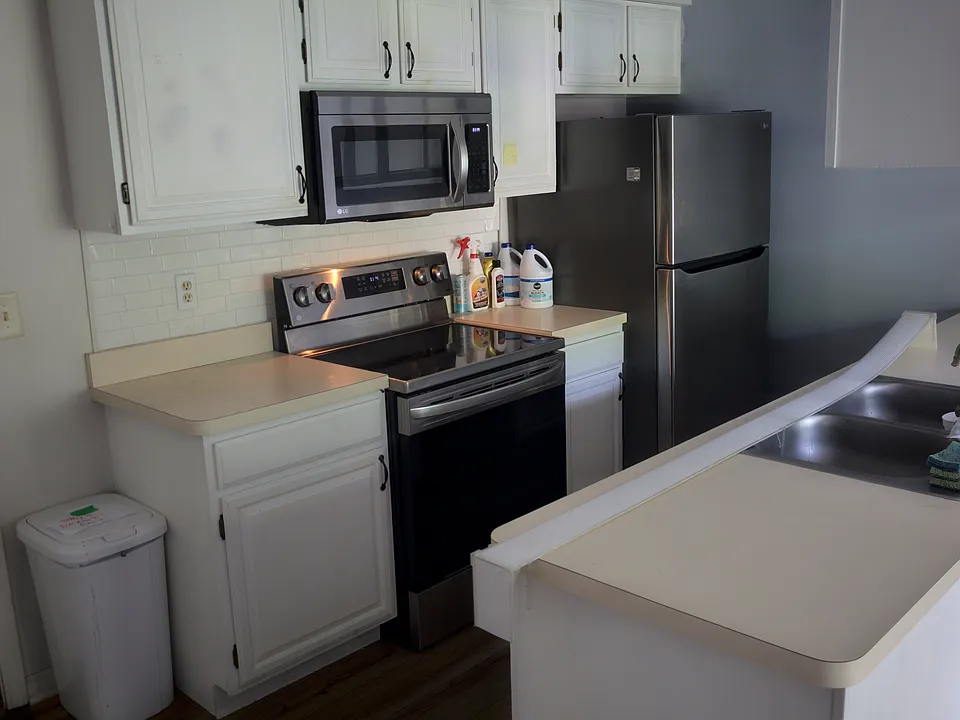 324 Lexington Ave