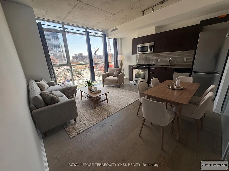 318 King St E #308 — Photo 6