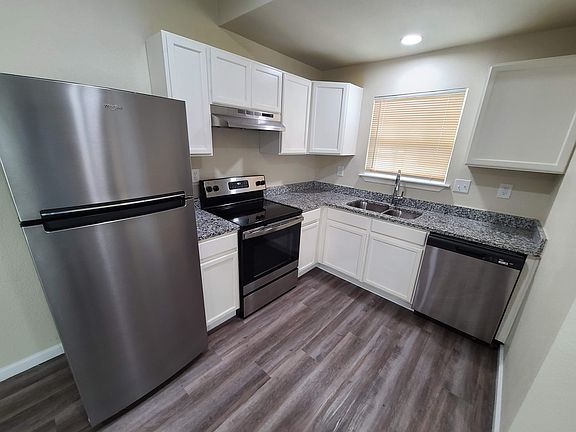 4th image of 2202 Brookes St Unit A