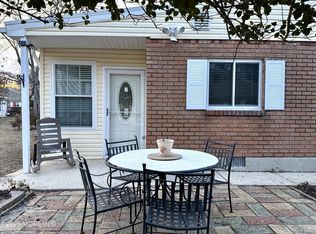 3 Cypress St #C, Toms River, NJ 08757