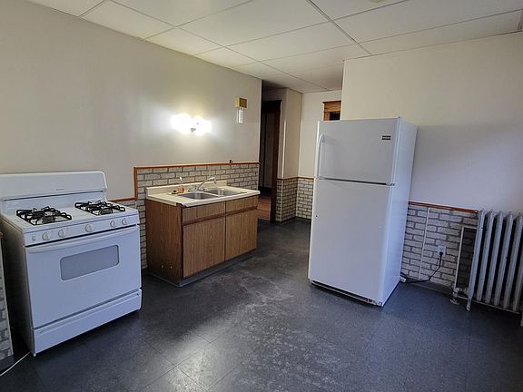 2nd image of 87 Southside Pkwy #2
