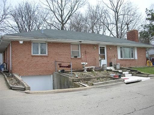 1st image of 3122 W School St
