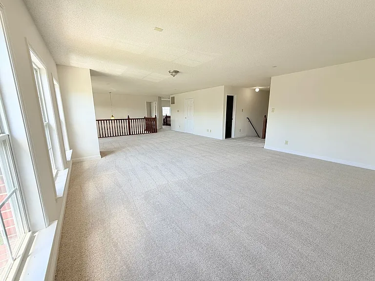 2946 Heirloom Ln — Photo 24