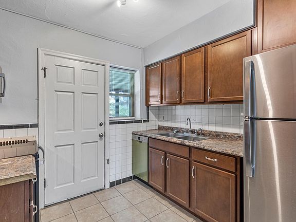 4th image of 6010 S Kingshighway Blvd APT A3