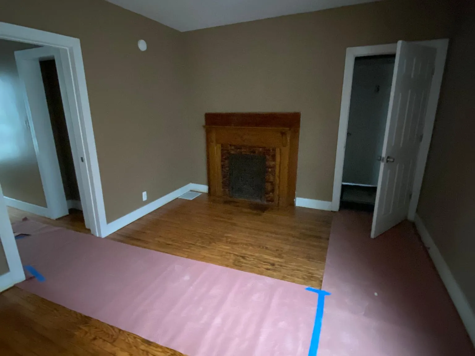 2 bed, 900 sqft, $1,100 — Photo 1