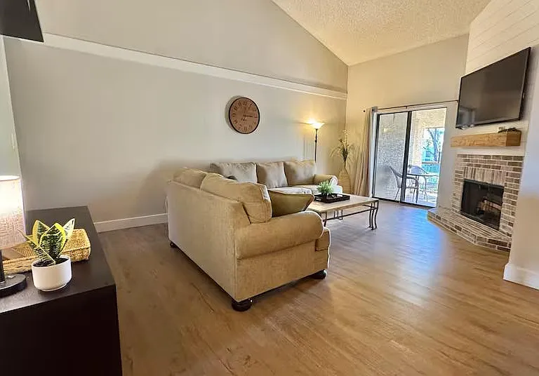 9550 N 94th Pl #215 — Photo 3