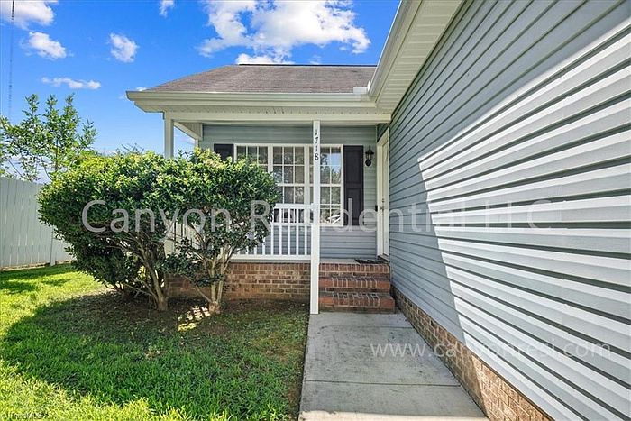 1st image of 1718 Kay St