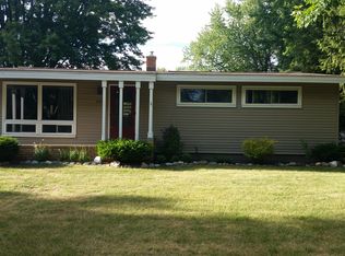 557 W 31st St, Holland, MI 49423