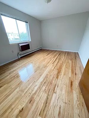 5th image of 20-50 48th St #1L