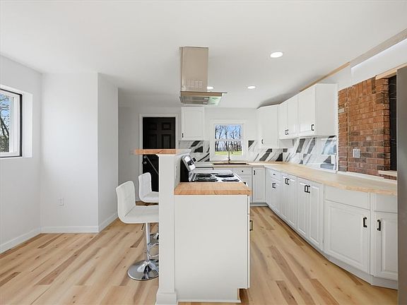 4th image of 730 Fletcher Rd