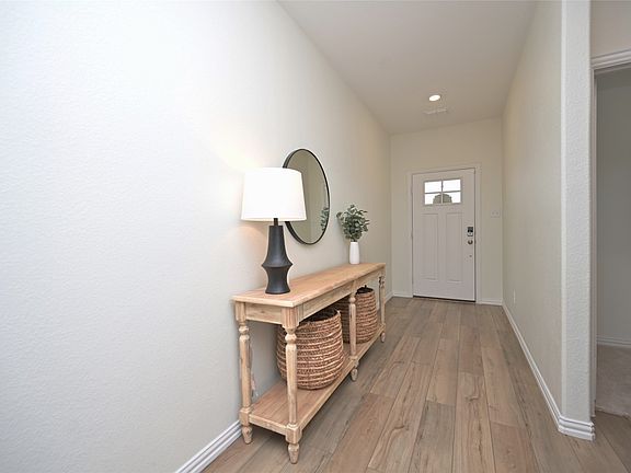 5th image of 1212 Almond Rd