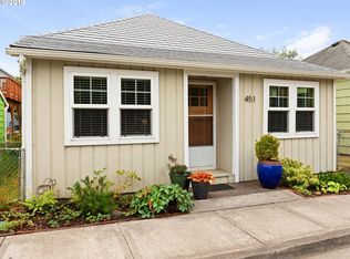 451 12th Ave, Seaside, OR 97138