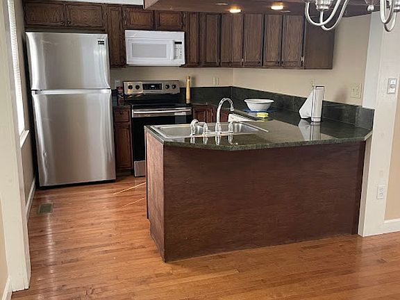 4th image of 3217 Joselin Ln #A