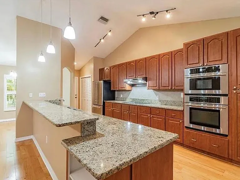 4914 N Mendenhall Dr — Photo 4