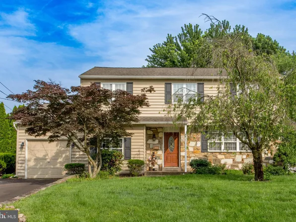 1018 Hilltop Rd, Warminster, PA 18974