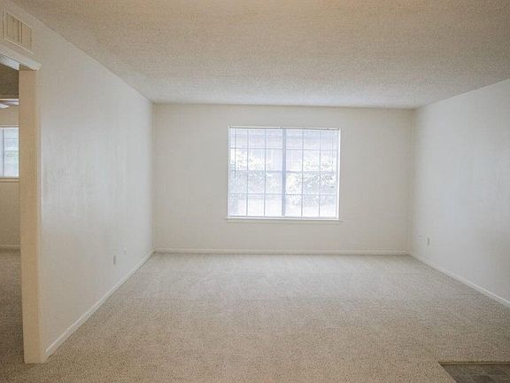 5th image of 1610 Avenue O #770e280b0