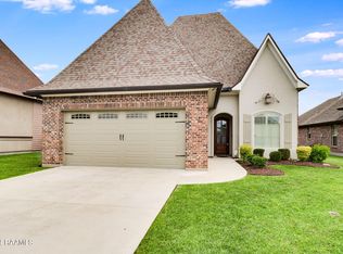 112 Cane Creek Dr, Broussard, LA 70518