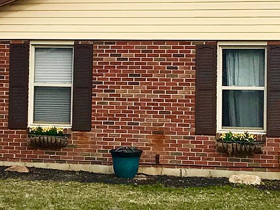 3rd image of 1665 Beechwood Dr