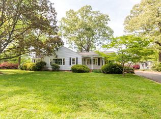 47 Clifton Ave, Kilmarnock, VA 22482