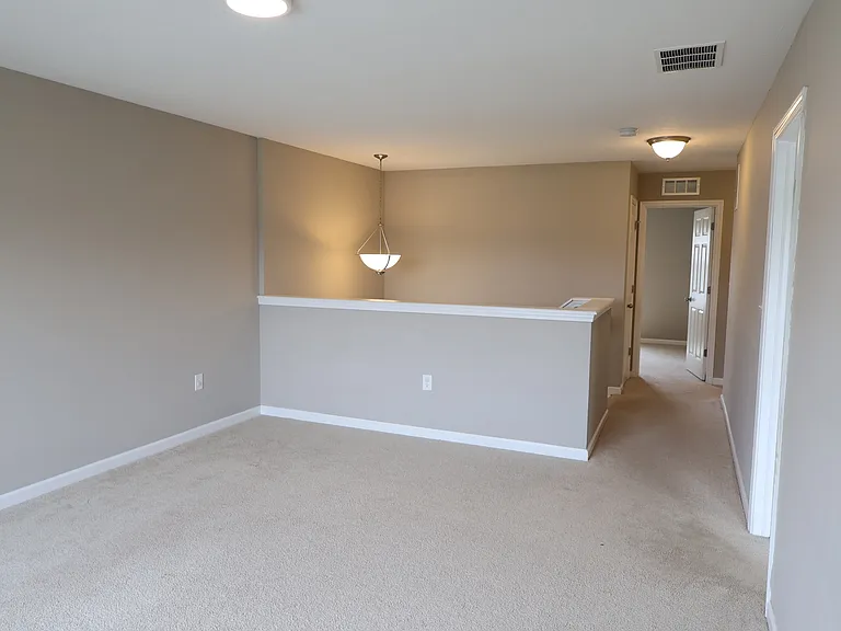 1899 Lakecrest Dr — Photo 30