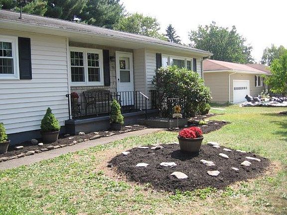 2nd image of 30 Lyons Dr