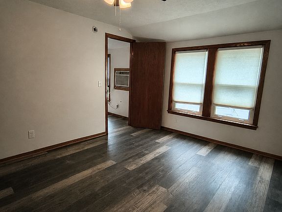5th image of 1218 Pleasant St #B