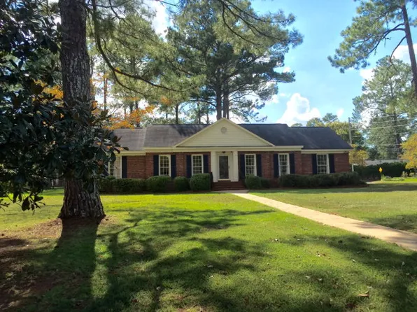 1823 Lakeridge Dr, Albany, GA 31707