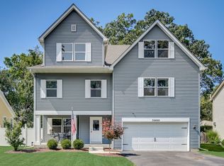 34466 N Hickory Ln, Round Lake, IL