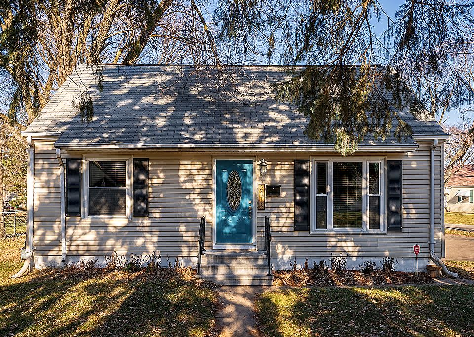 1st image of 6418 Cloverdale Ave N