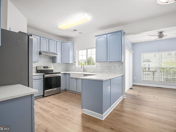 3rd image of 12324 Malvern Way