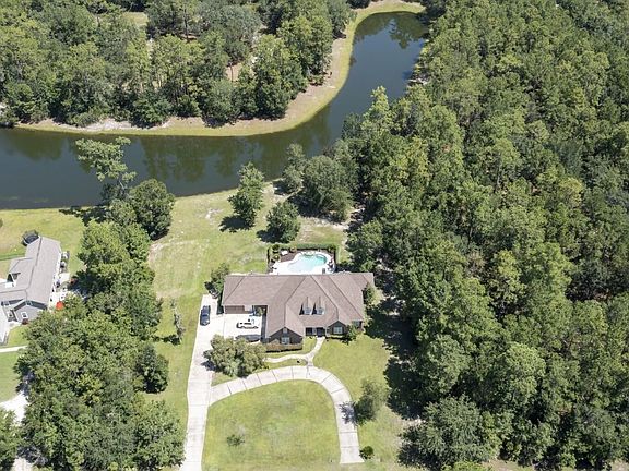 4th image of 64 Josephs Ct