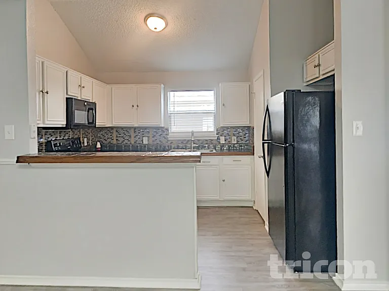 10525 Flamewood Dr — Photo 22