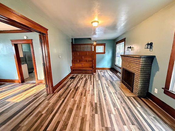 2nd image of 820 McGregor Ave NW