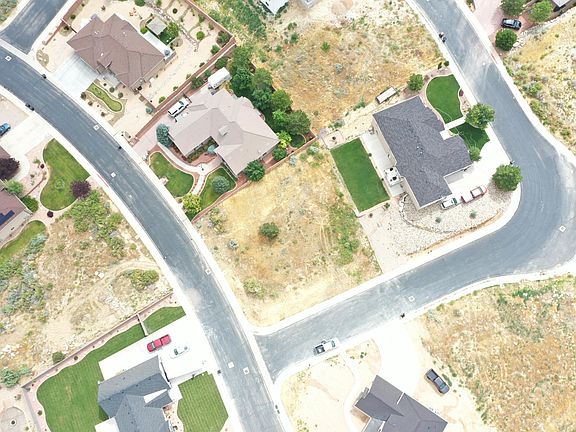 4th image of 1946 N Mahogany Cir