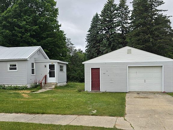 2nd image of 303 Jefferson St