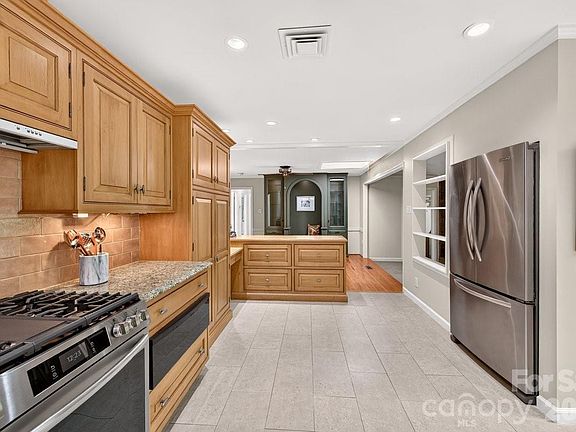 5th image of 6000 Colchester Pl